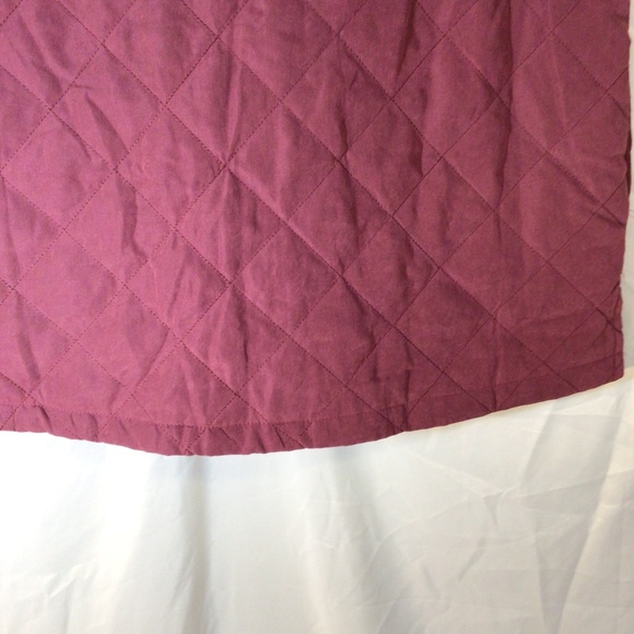Umgee women’s size small quilted vest maroon - Picture 5 of 9